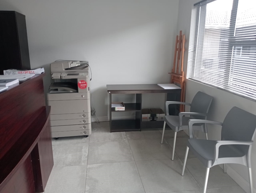 Commercial Property for Sale in Cambridge Eastern Cape